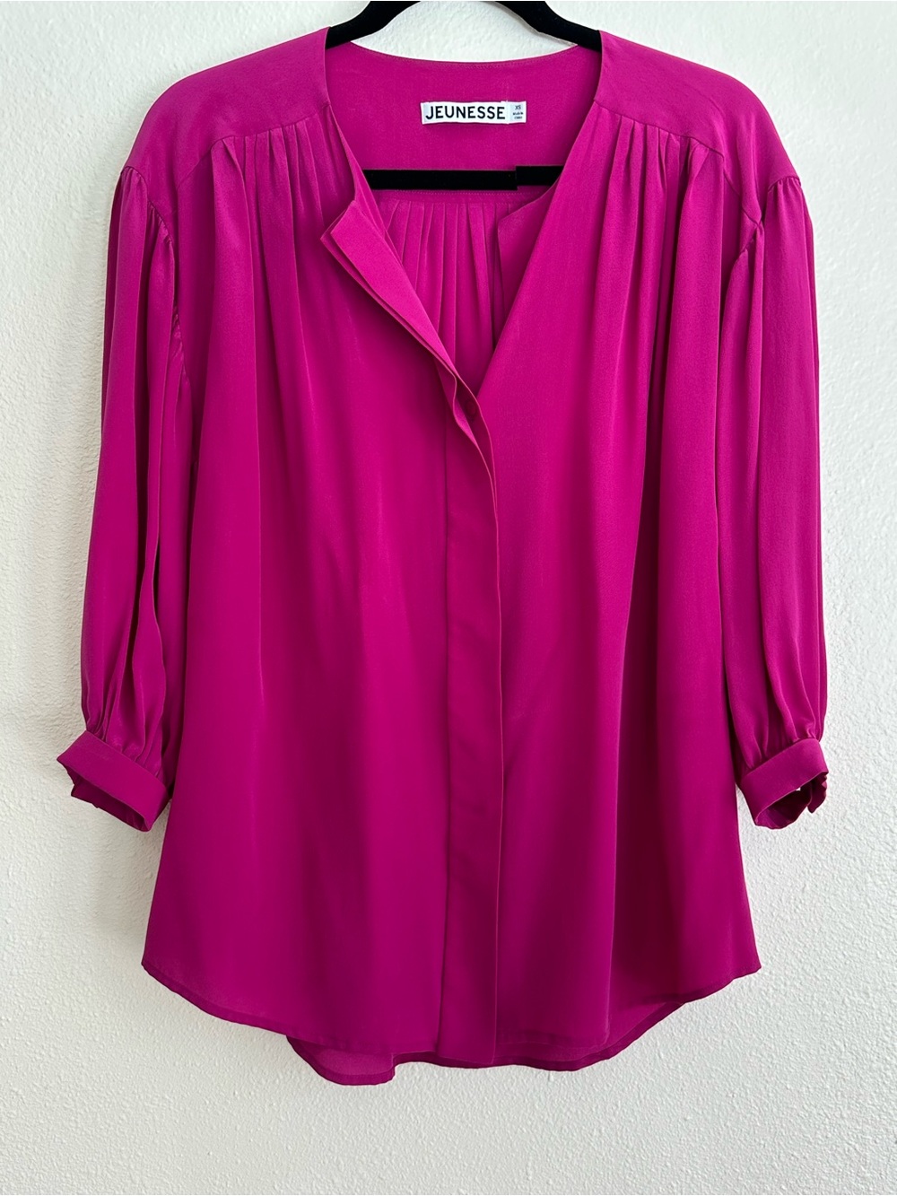 Jeunesse Silk Women's Fuchsia Split-Front Balloon Sleeve Blouse SizeXS Like New